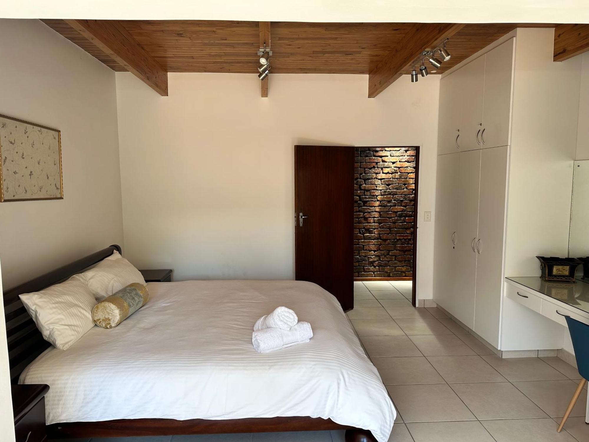Gigi At The Palm Tree Hotel Plettenberg Bay Exterior photo